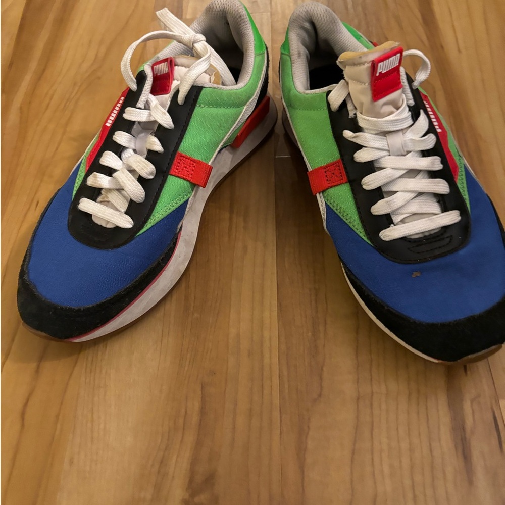 Puma women’s size 7 Multicolor Sneakers